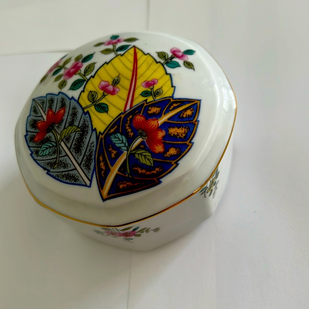 1977 Trinket Box by Mann